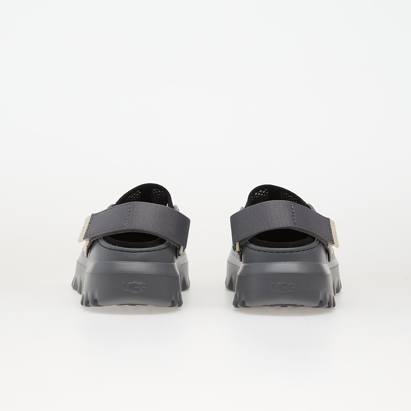 Skor för män UGG M Peakmod Breathe MKJ