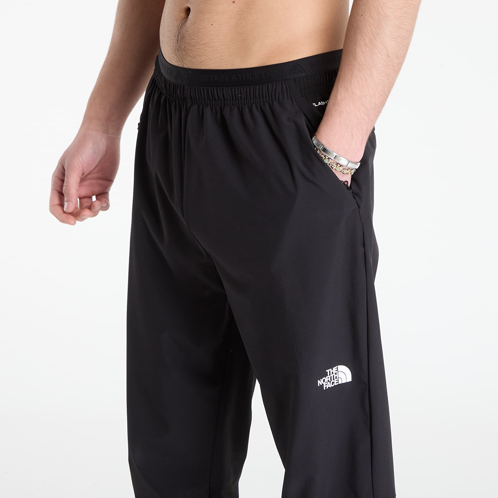 Hlače The North Face Mountain Athletics Ushba Pants TNF Black