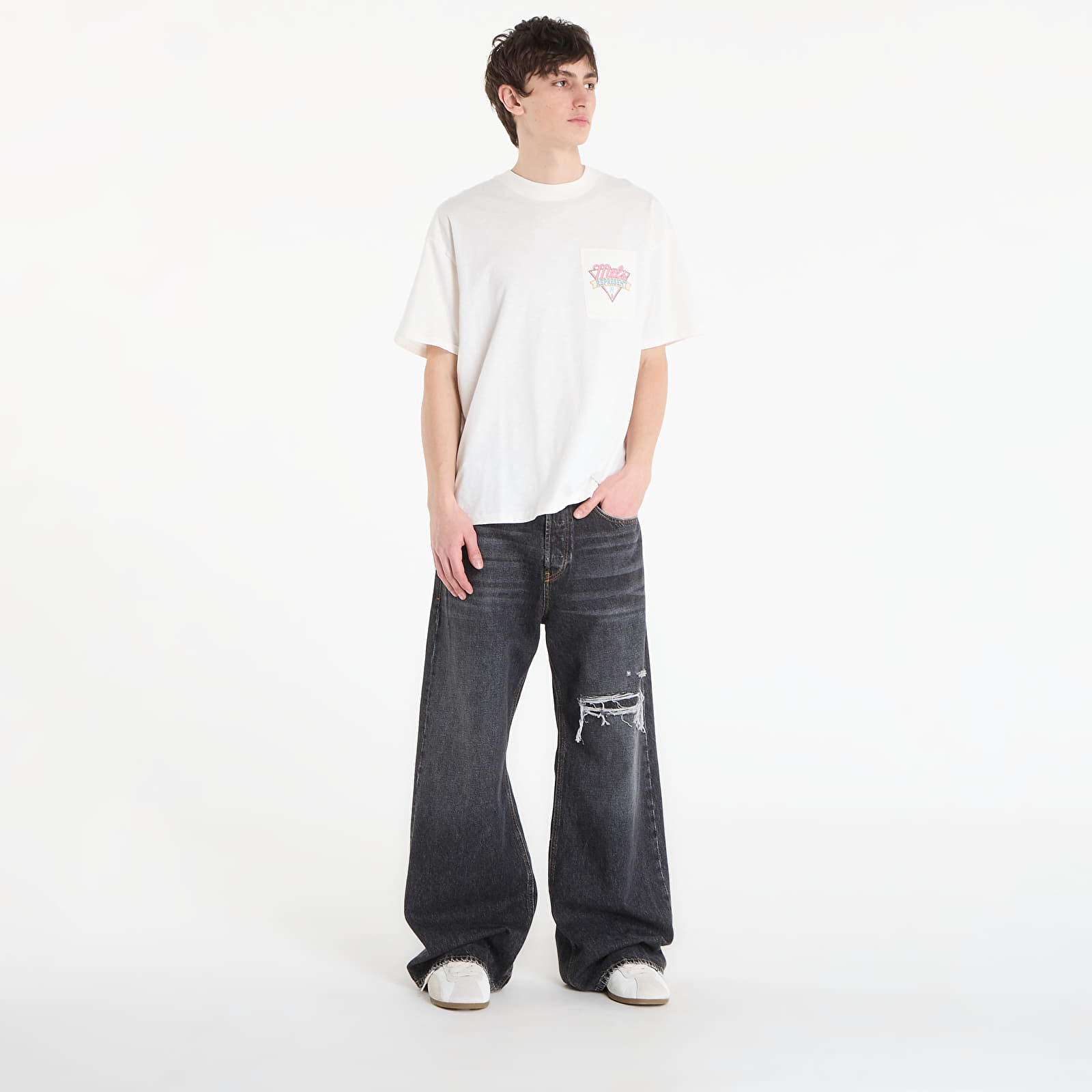 Tričká REPRESENT x Mel'S Dinner T-Shirt UNISEX Flat White