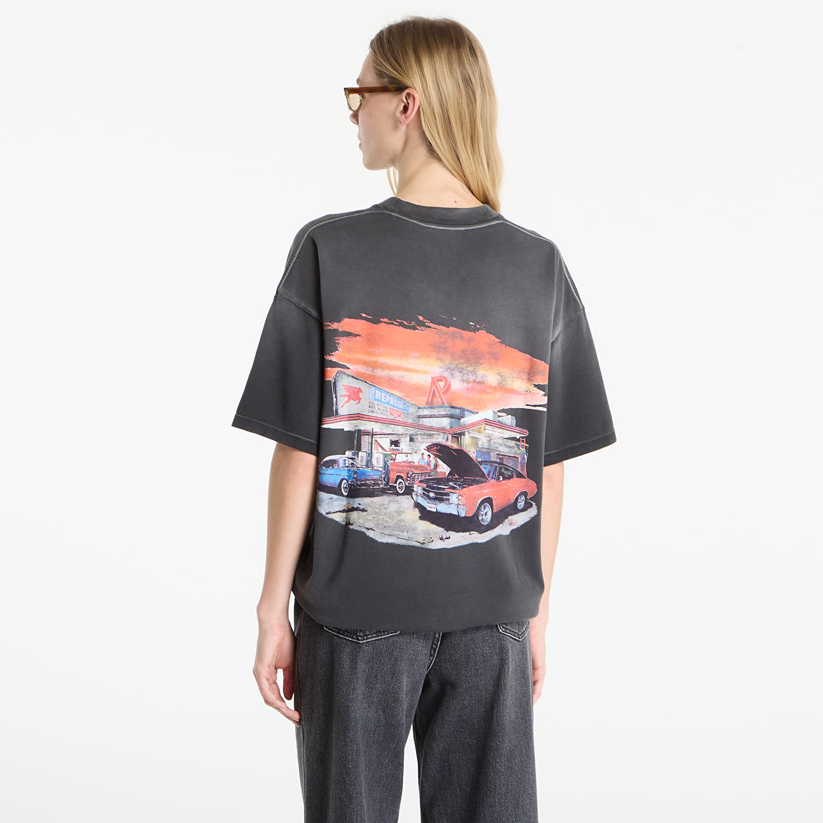 Ανδρικά μπλουζάκια REPRESENT 24 Hour Service T-Shirt UNISEX Stained Black