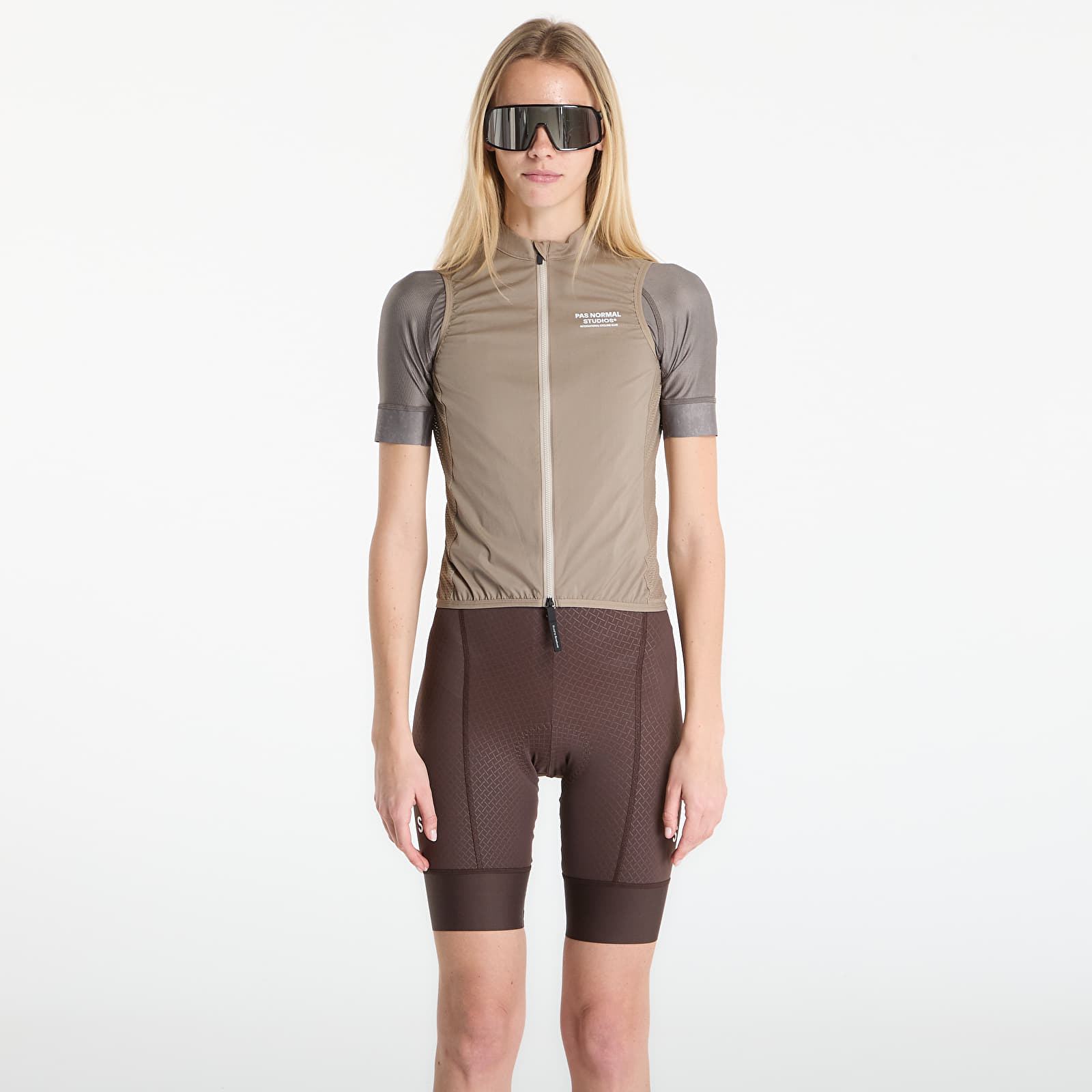 Westen Pas Normal Studios Women's Mechanism Stow Away Gilet Beige