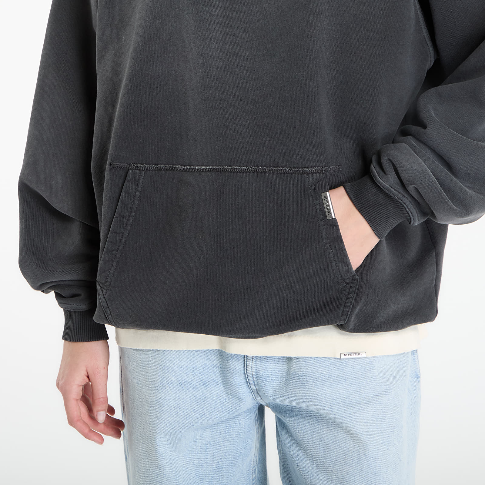 Pánské mikiny REPRESENT 24 Hour Service Hoodie UNISEX Stained Black