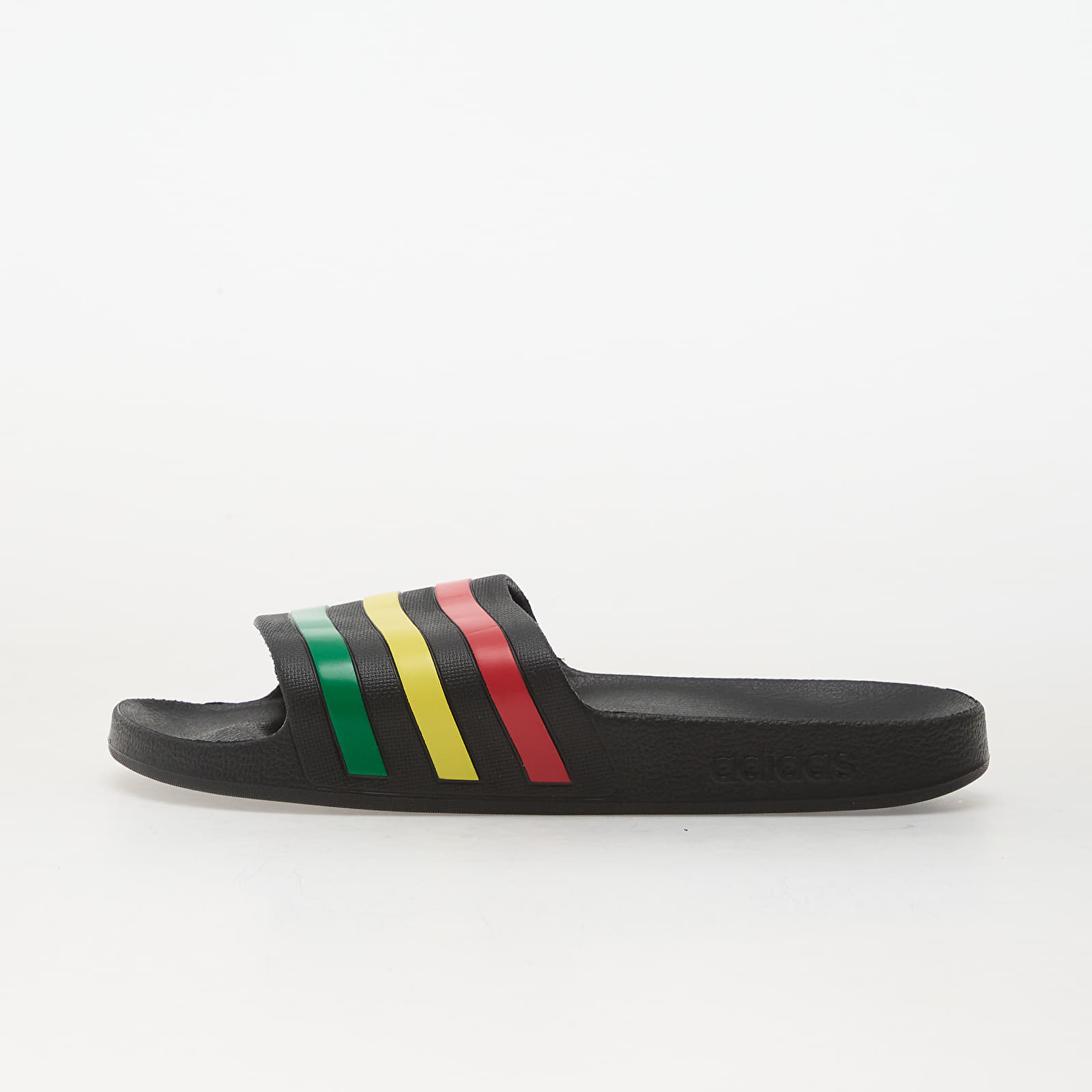 Сникърси adidas Adilette Aqua Slides Core Black/ Green/ Pure Ruby EUR 43