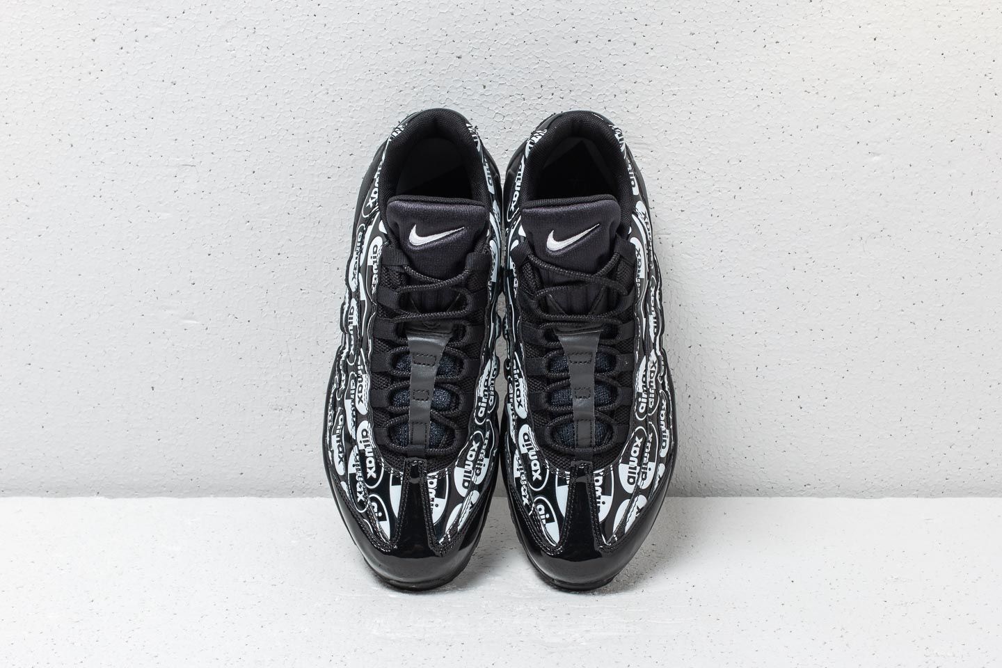 Nike air max 2017 premium all over logo hot sale