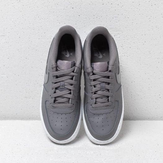 Air force 1 gunsmoke store