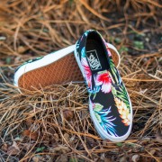 Hawaiian flower cheap vans