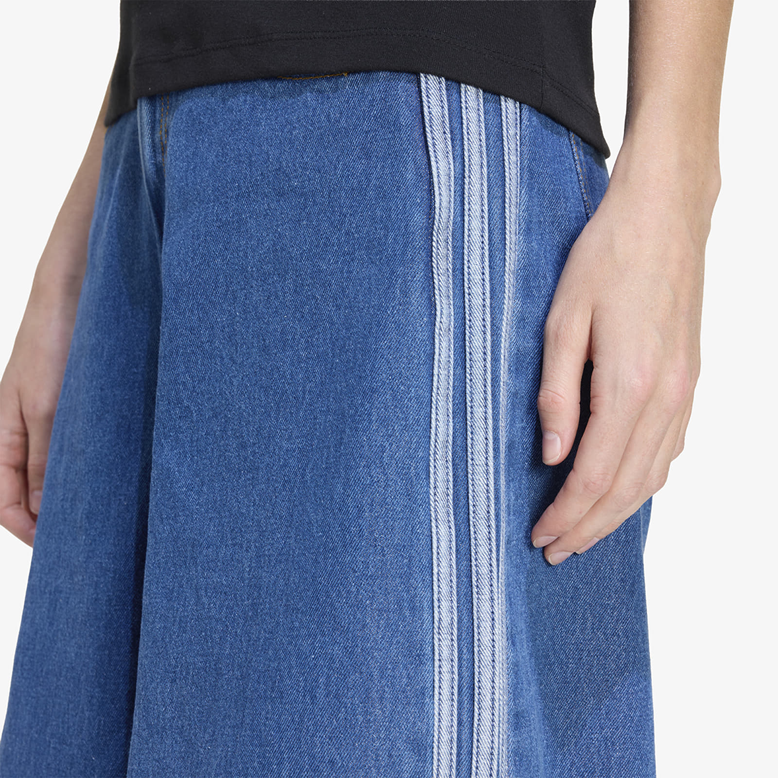 Shorts - Frauen adidas Firebird Jorts Denim Medium Vintage Denim