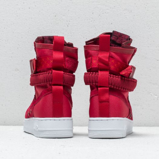 Women s shoes Nike W Special Field Air Force 1 Red Crush Red Crush White Footshop