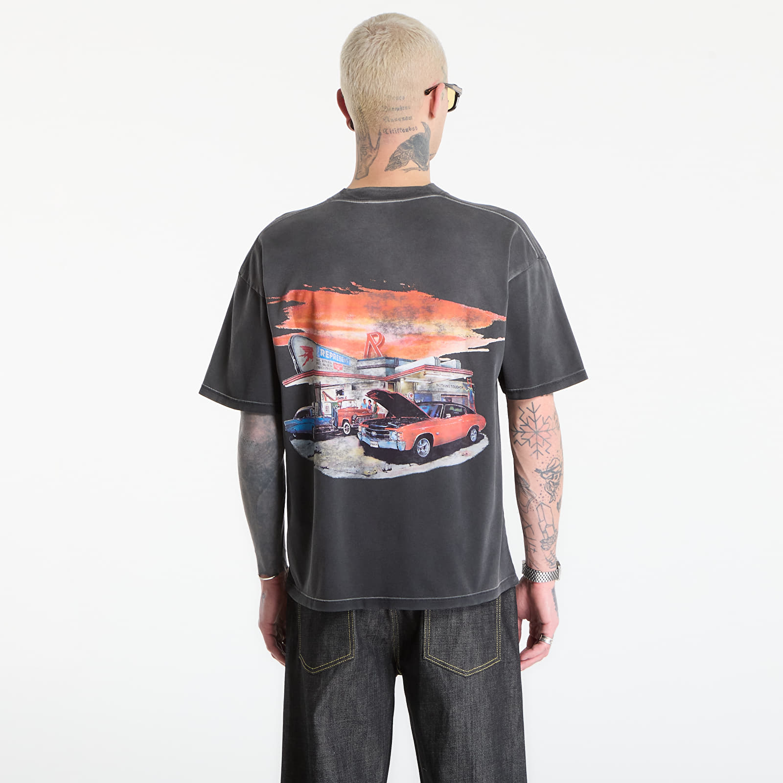 Ανδρικά μπλουζάκια REPRESENT 24 Hour Service T-Shirt UNISEX Stained Black