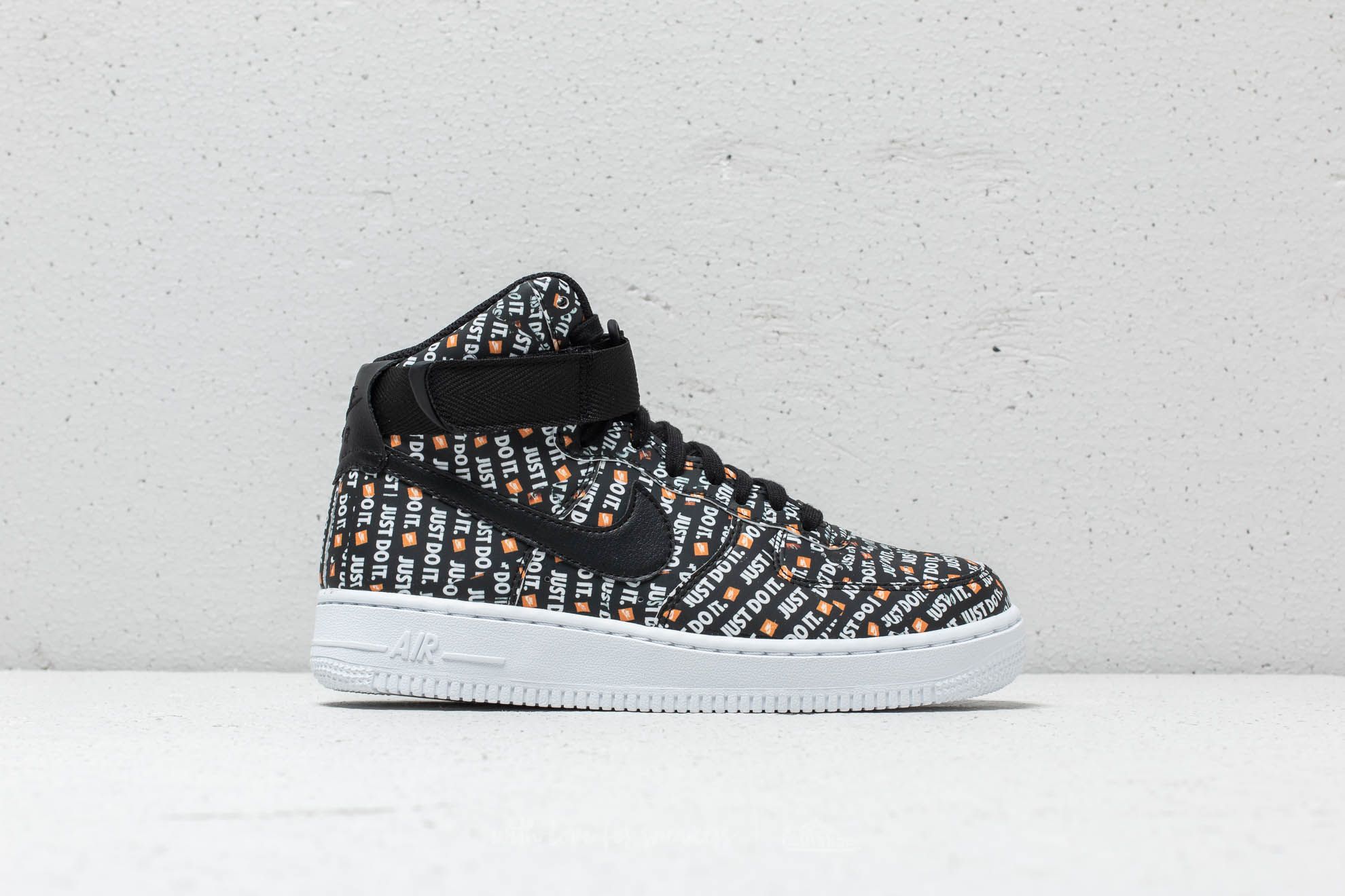 Ženski čevlji Nike Wmns Air Force 1 Hi LX Black/ Black-White-Total Orange