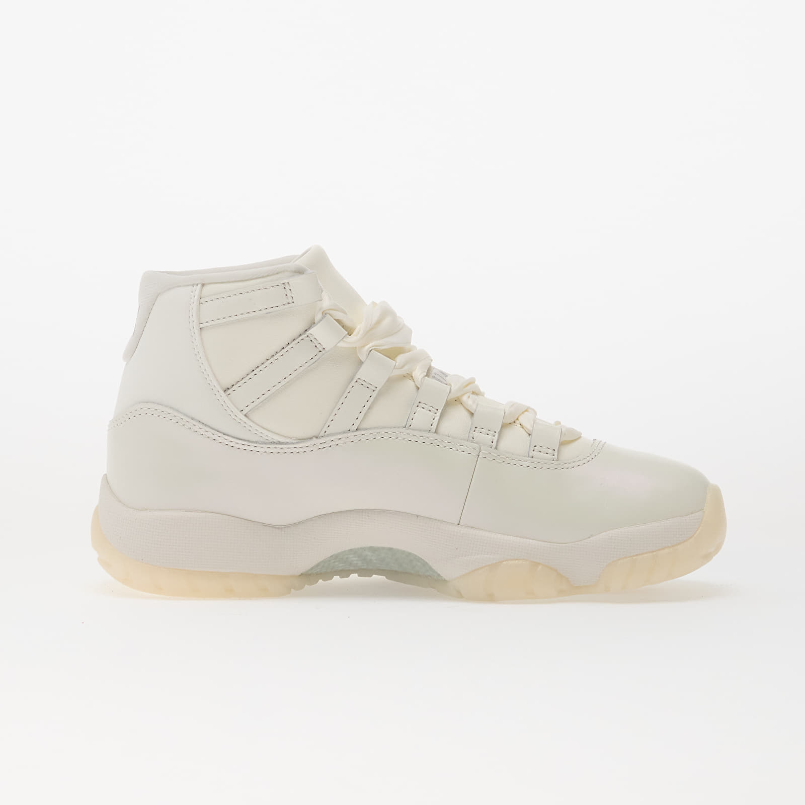 Dámske topánky a tenisky Air Jordan 11 Retro "Pearl" Sail/ Pearl Grey-White-Metallic Silver