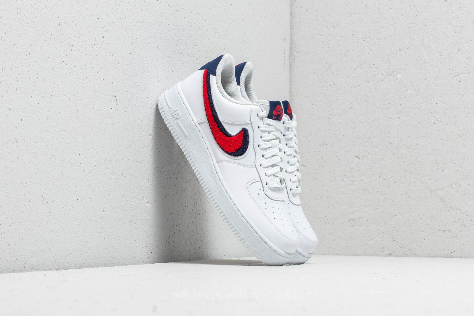 Chaussures et baskets homme Nike Air Force 1 ´07 LV8 White/ University Red-Blue Void