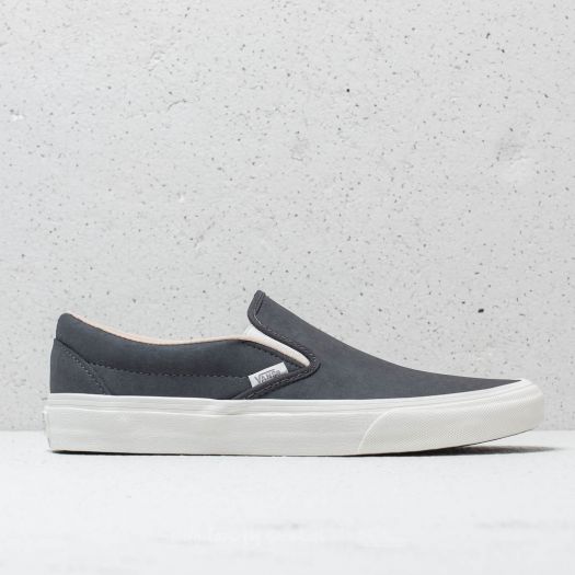 Vansbuck slip on white top
