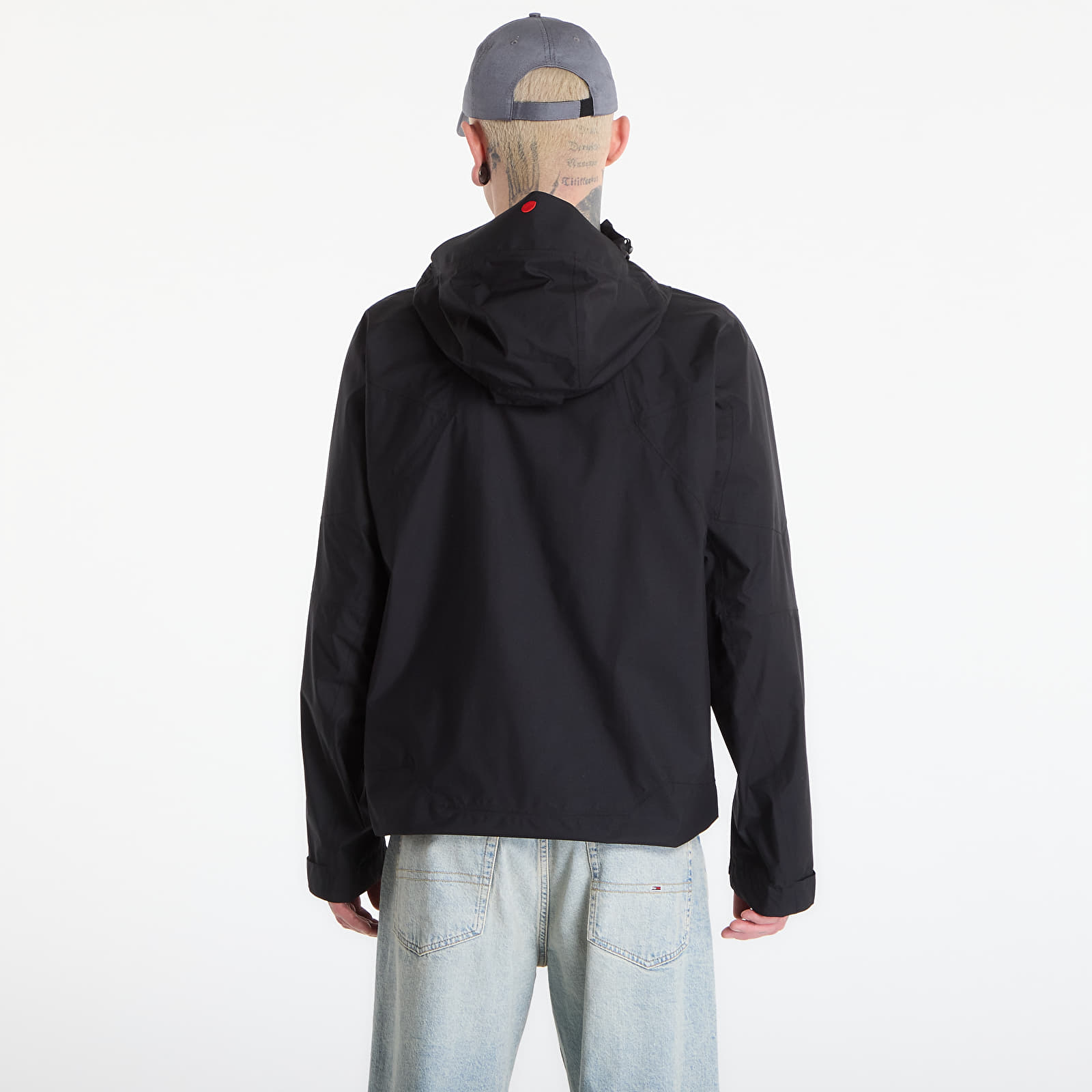 Vjetrovke Tilak Stinger Paclite 25 Caviar Black