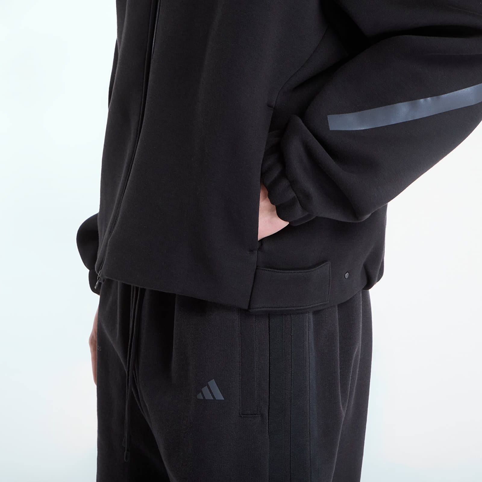 Sweatjacken und Sweatshirts adidas x Entire Studios Z.N.E. Uniform Full Zip Knit Track Top Black