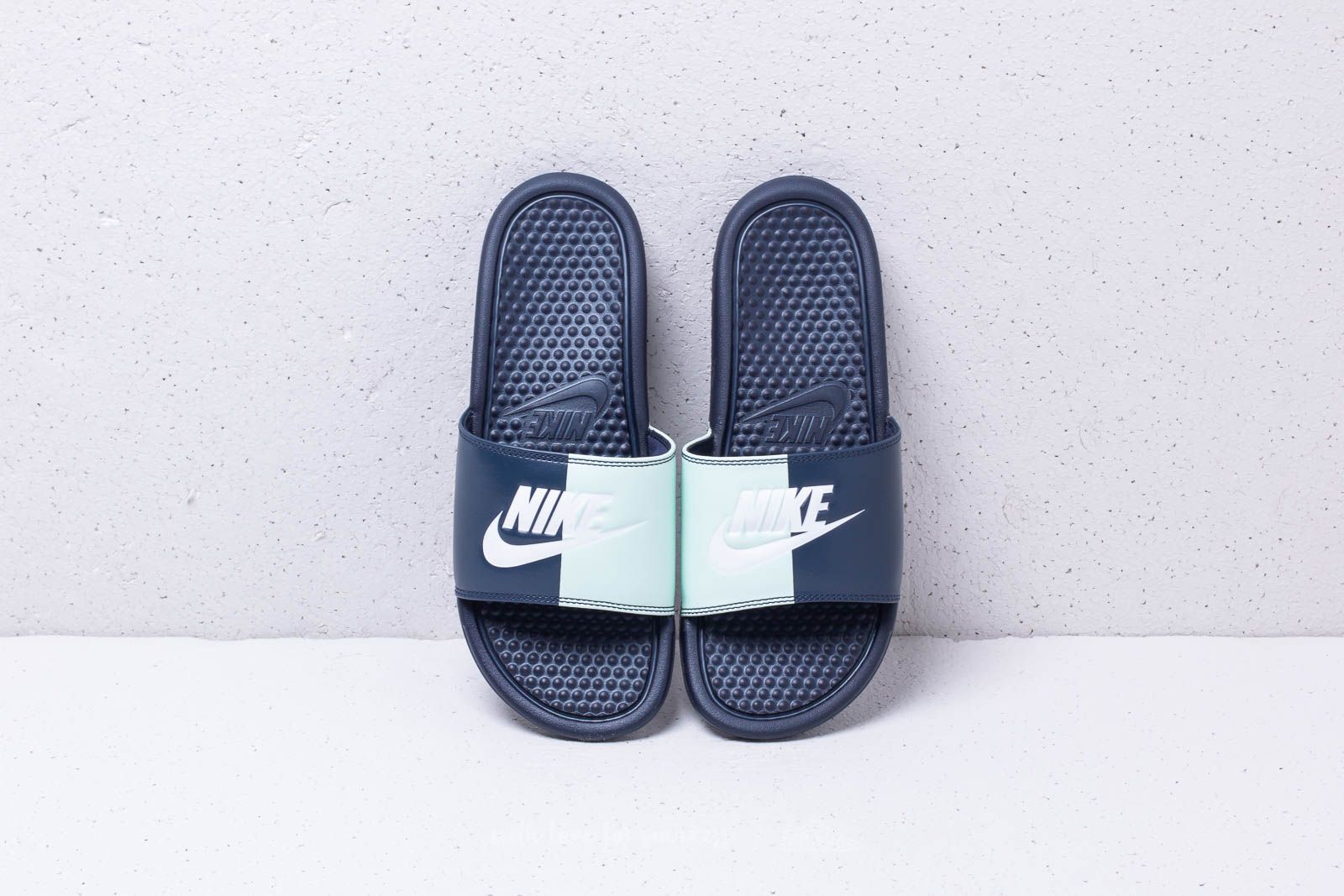 Women's shoes Nike WMNS Benassi JDI Obsidian/ White-Obsidian-Igloo