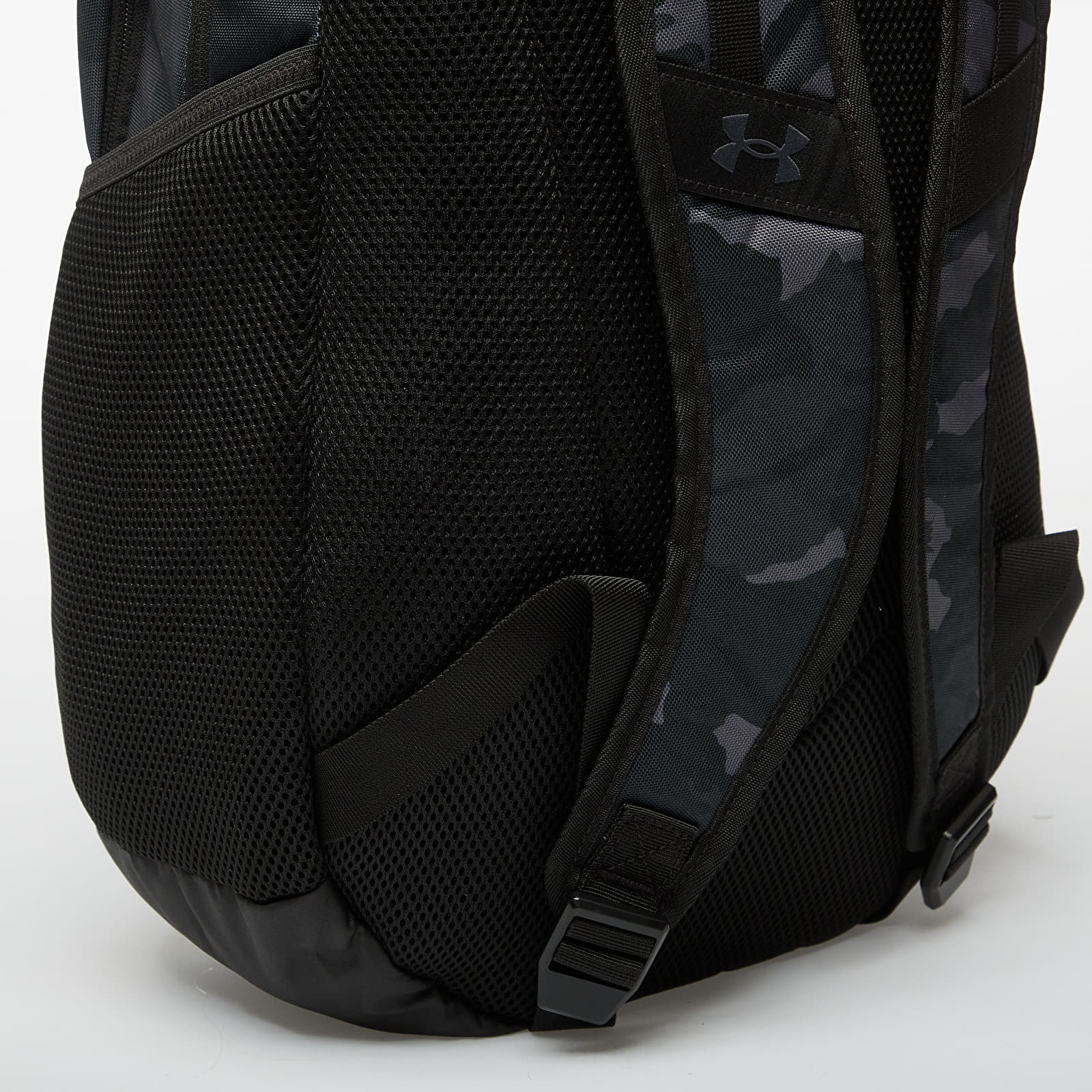 Pánske batohy Under Armour Hustle 6.0 Backpack Black