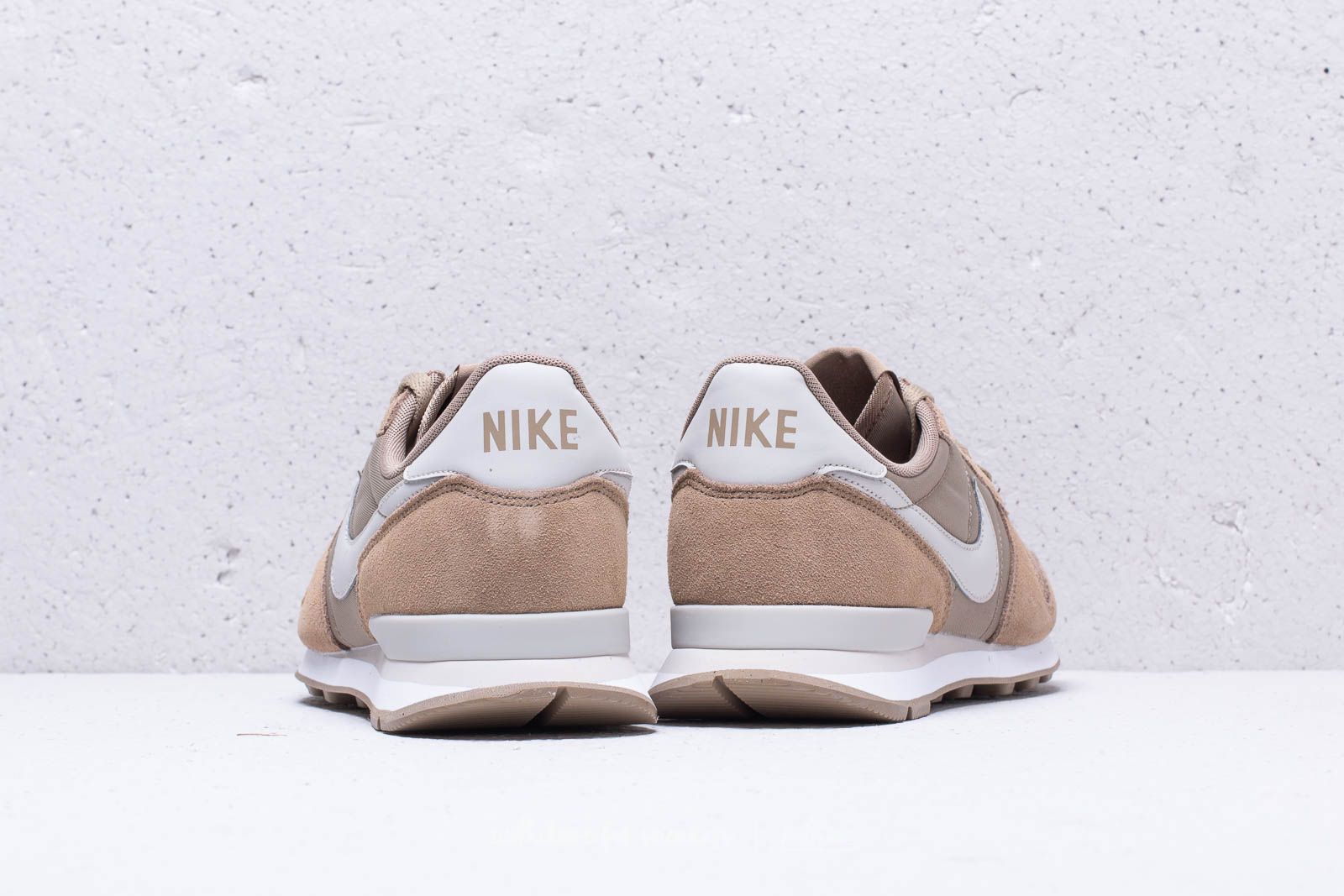 Nike internationalist suede trainers in light bone sale