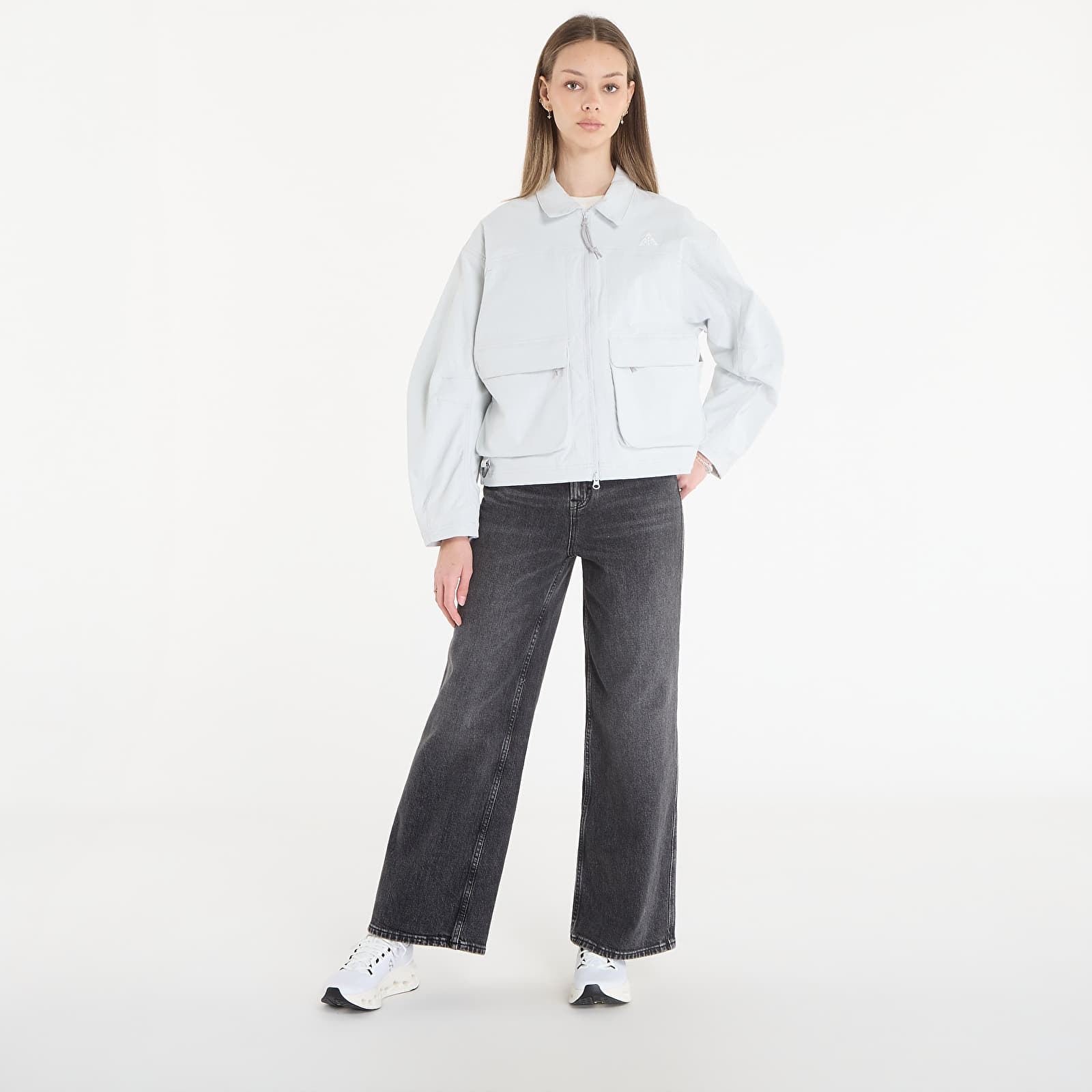 Jacken für Frauen Nike ACG "Smith Summit" Women's UV-Resistant Jacket Photon Dust/ Grey Fog/ Summit White