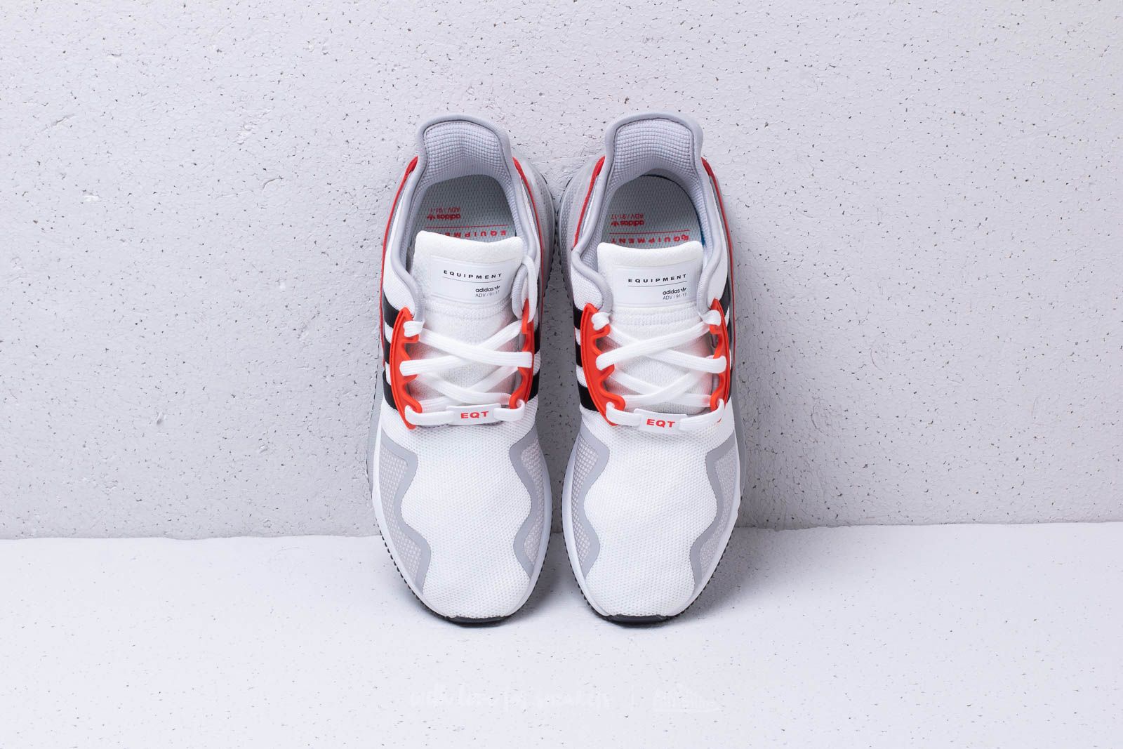 Eqt cushion adv tri color top