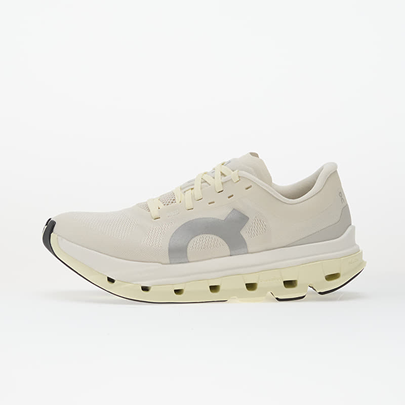 On W Cloudflow 5 Ivory/ Seedling