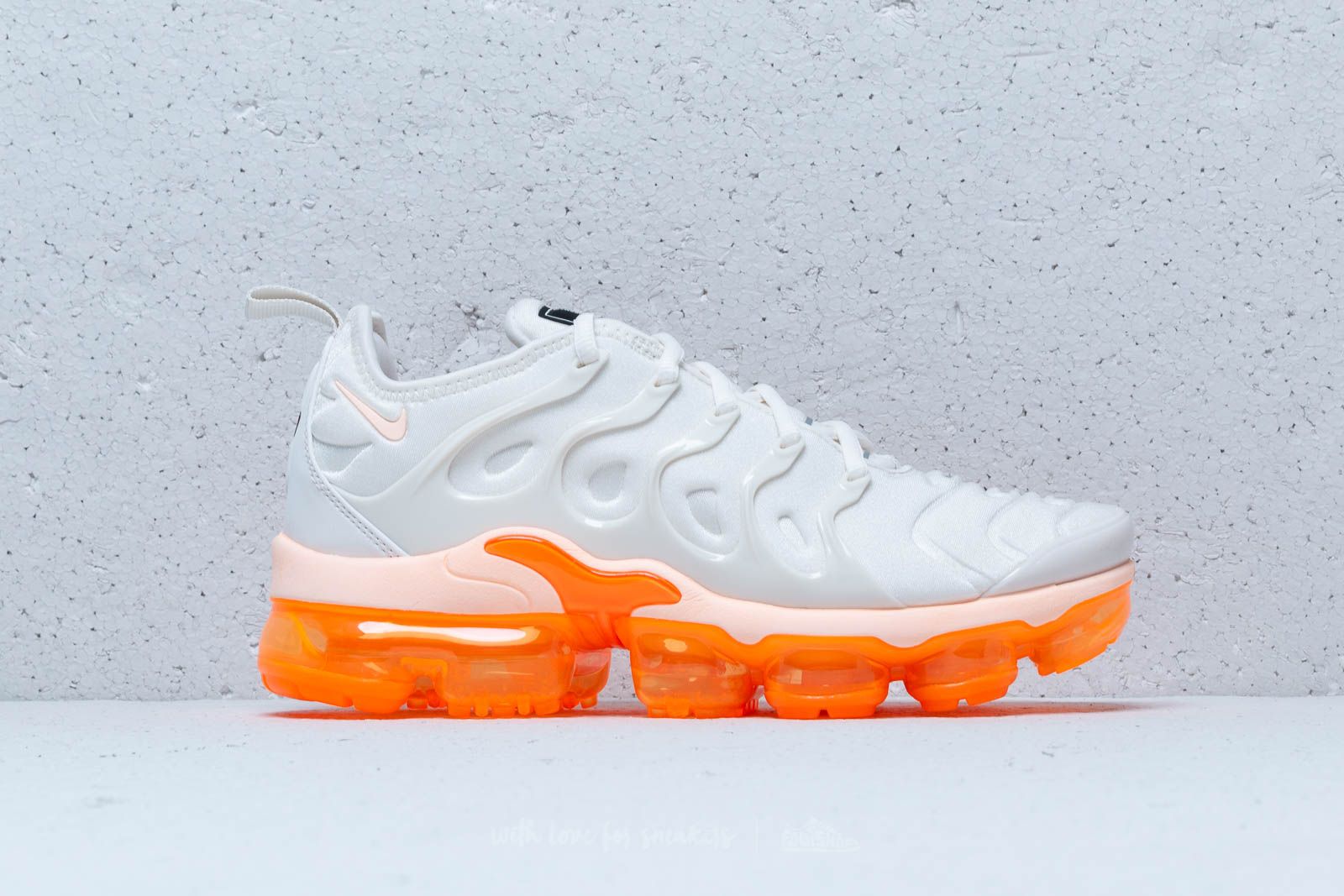 Vapormax plus orange and new arrivals white