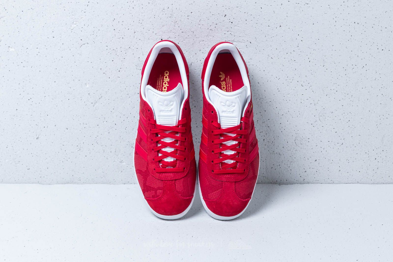 Gazelle stitch and turn red 2025