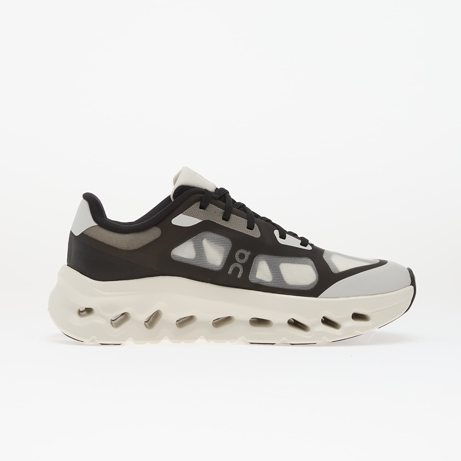 Women's shoes On W Cloudtilt Remix Black/ Ivory