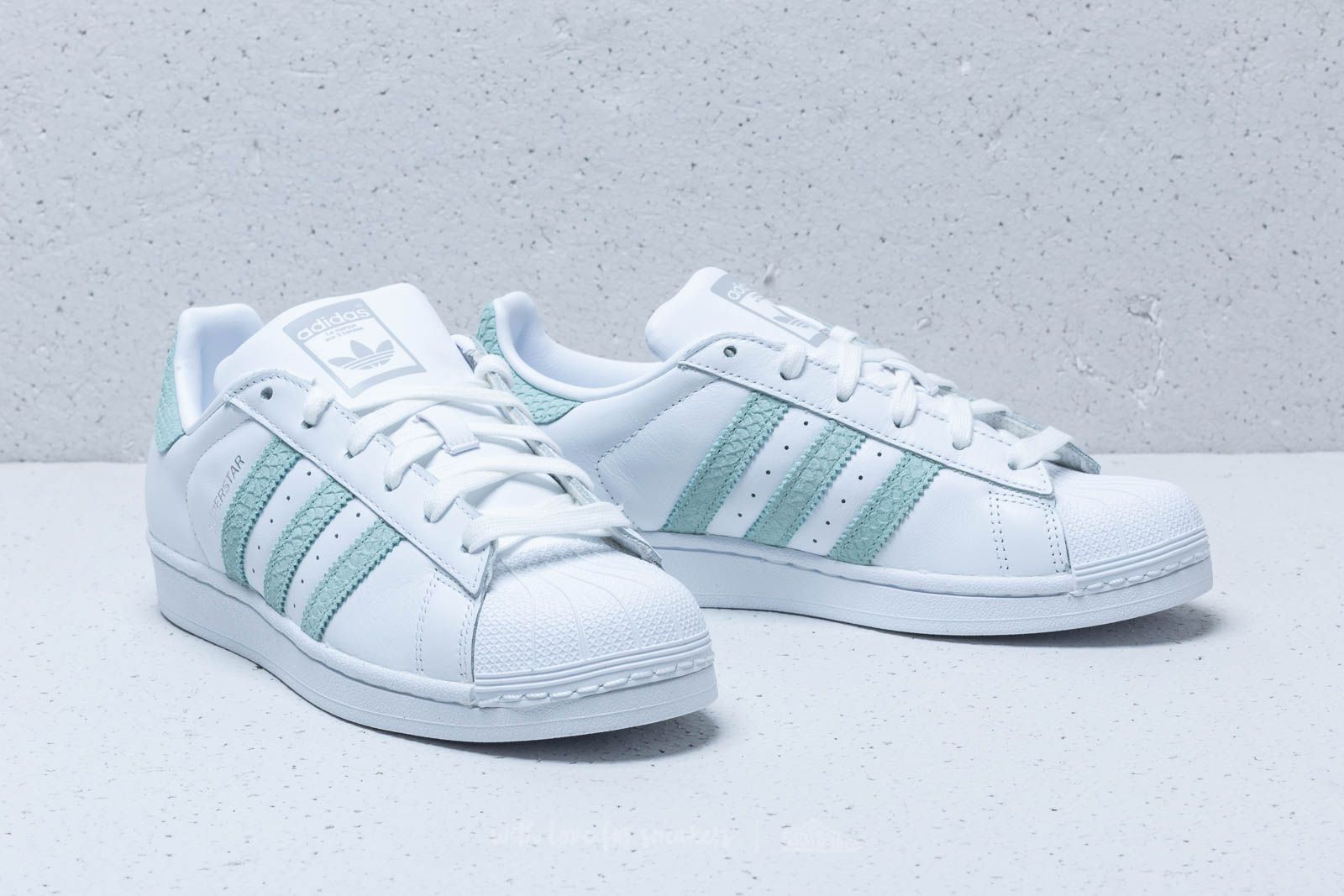 Women s shoes adidas Superstar W Ftw White Ash Green Silver