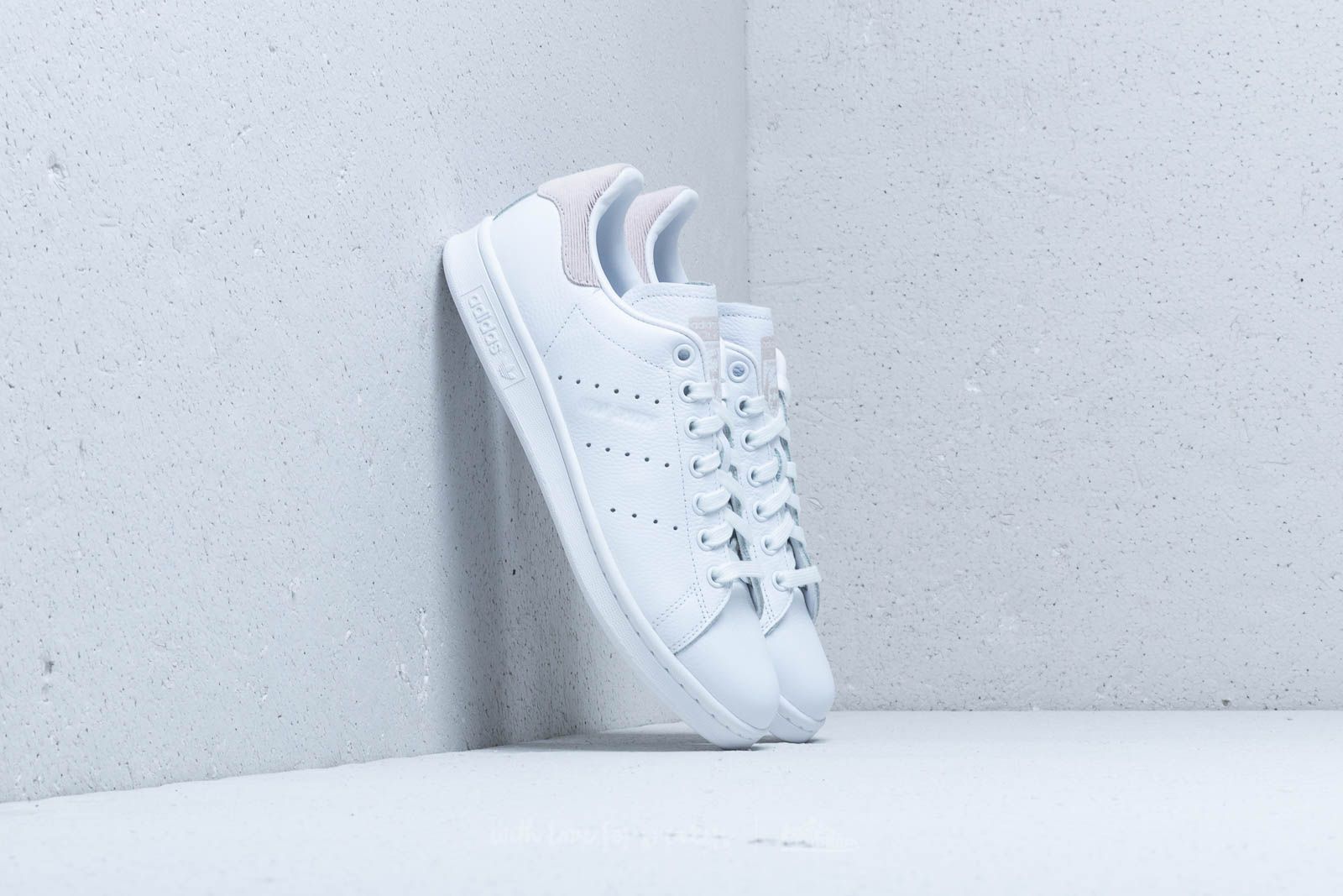 Дамски кецове и обувки adidas Stan Smith W Ftw White/ Ftw White/ Orchid Tint