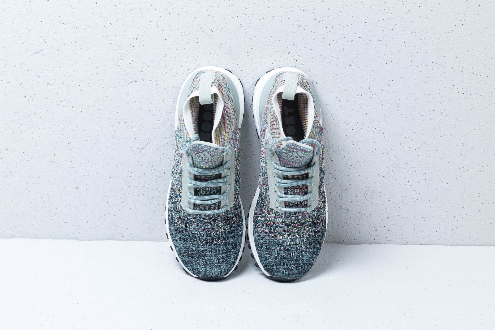 Chaussures et baskets homme adidas UltraBOOST All Terrain LTD Ash Silver Carbon Core Black Footshop