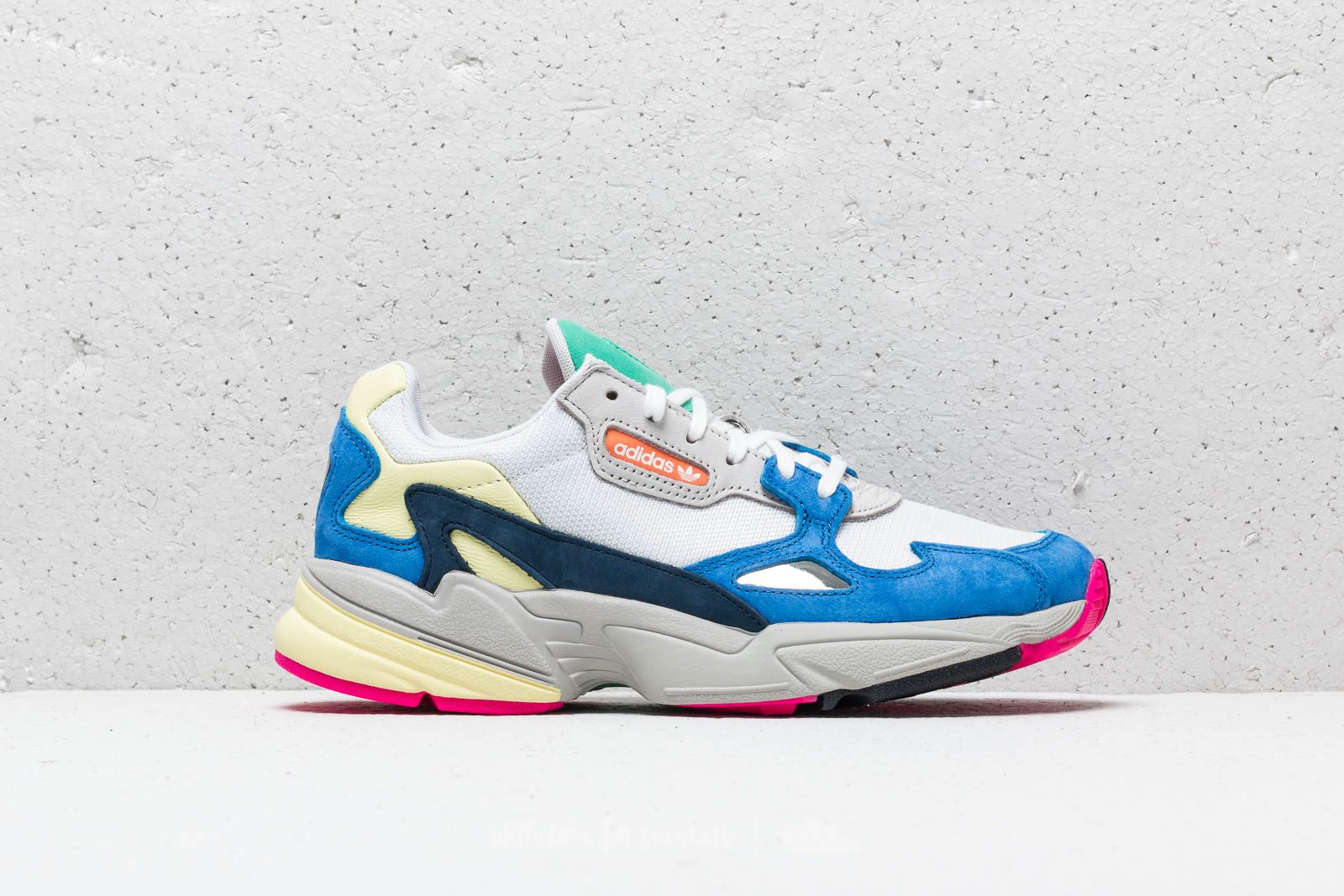 Adidas falcon shop ftwr white blue