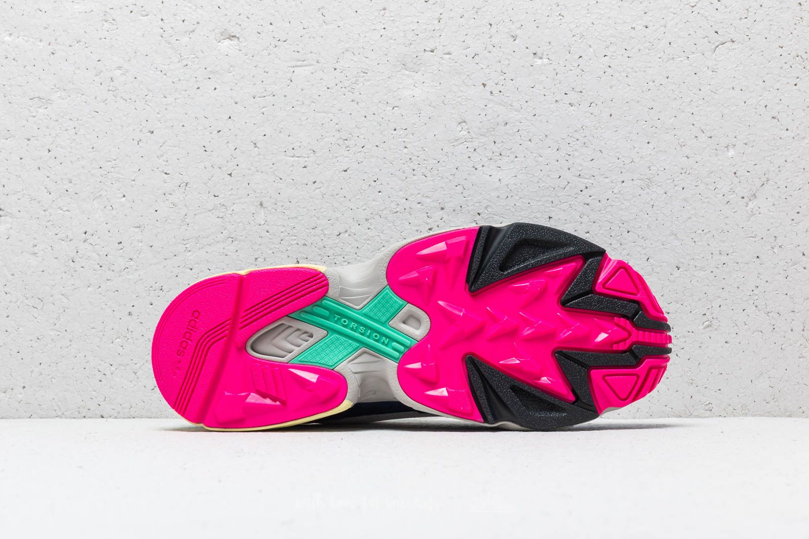 Moteriška avalynė adidas Falcon W Ftw White/ Ftw White/ Blue
