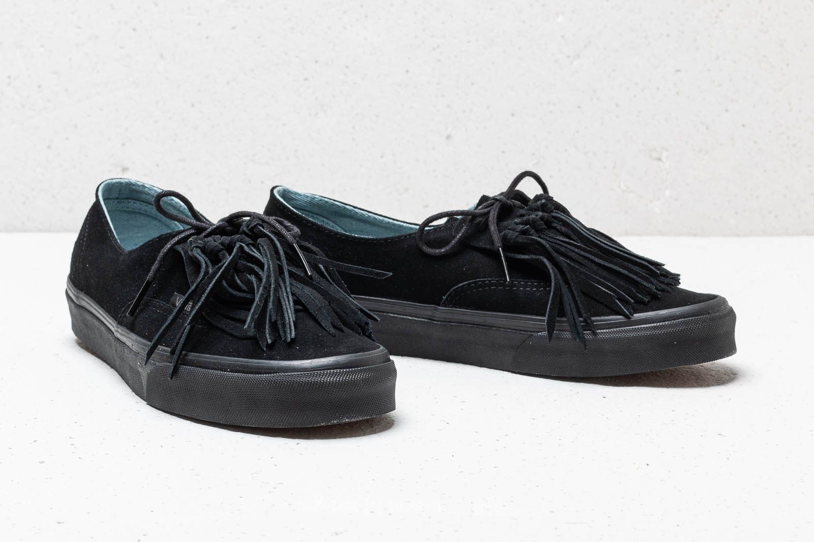 Authentic fringe vans shop