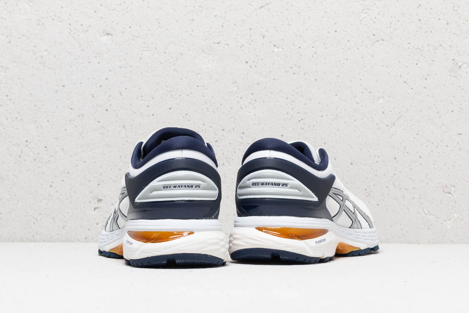 Asics naked x clearance asics gel kayano 25