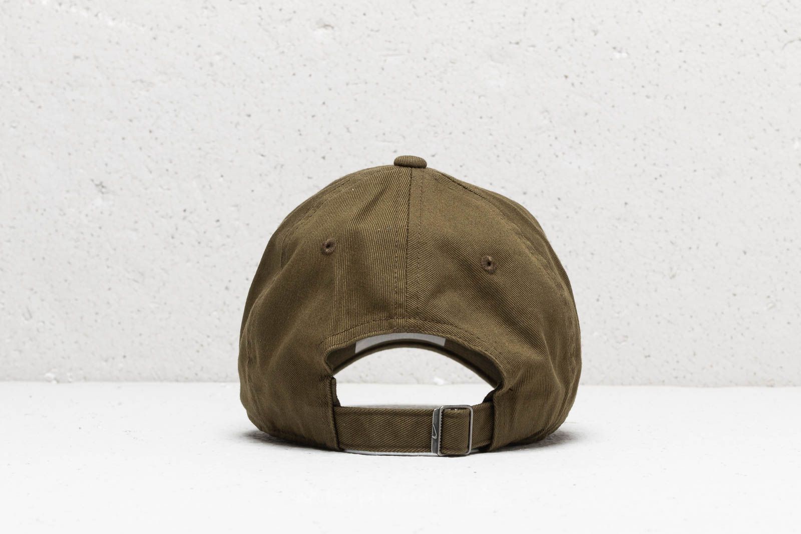 Cappelli Nike Sportswear Heritage 86 Washed Futura Cap Olive Canvas/ White