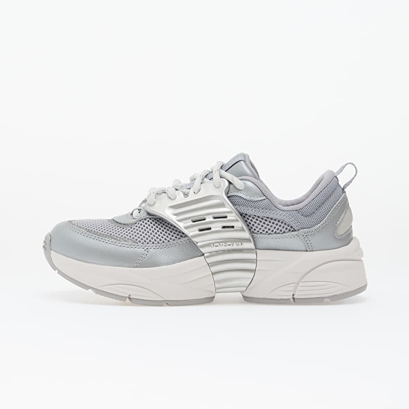 Jordan Trunner O/S Swan/ Summit White-Wolf Grey