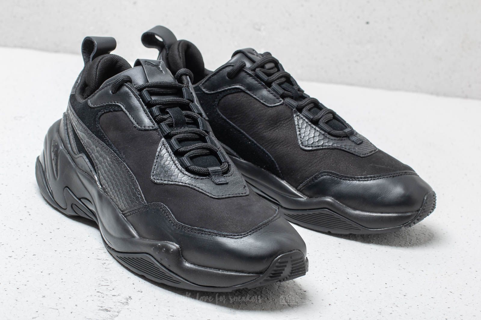 Puma thunder desert triple black store
