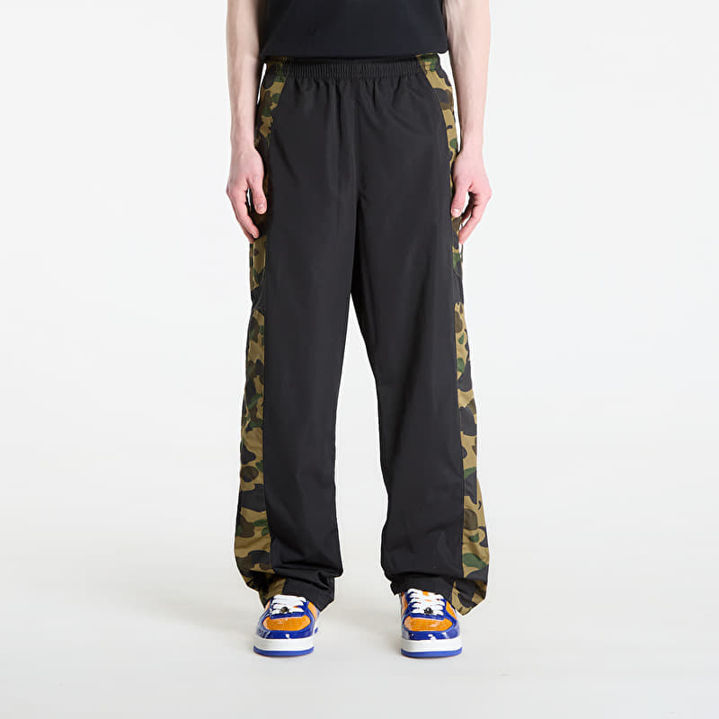 A BATHING APE 1St Camo Relaxed Fit Track Pants Green