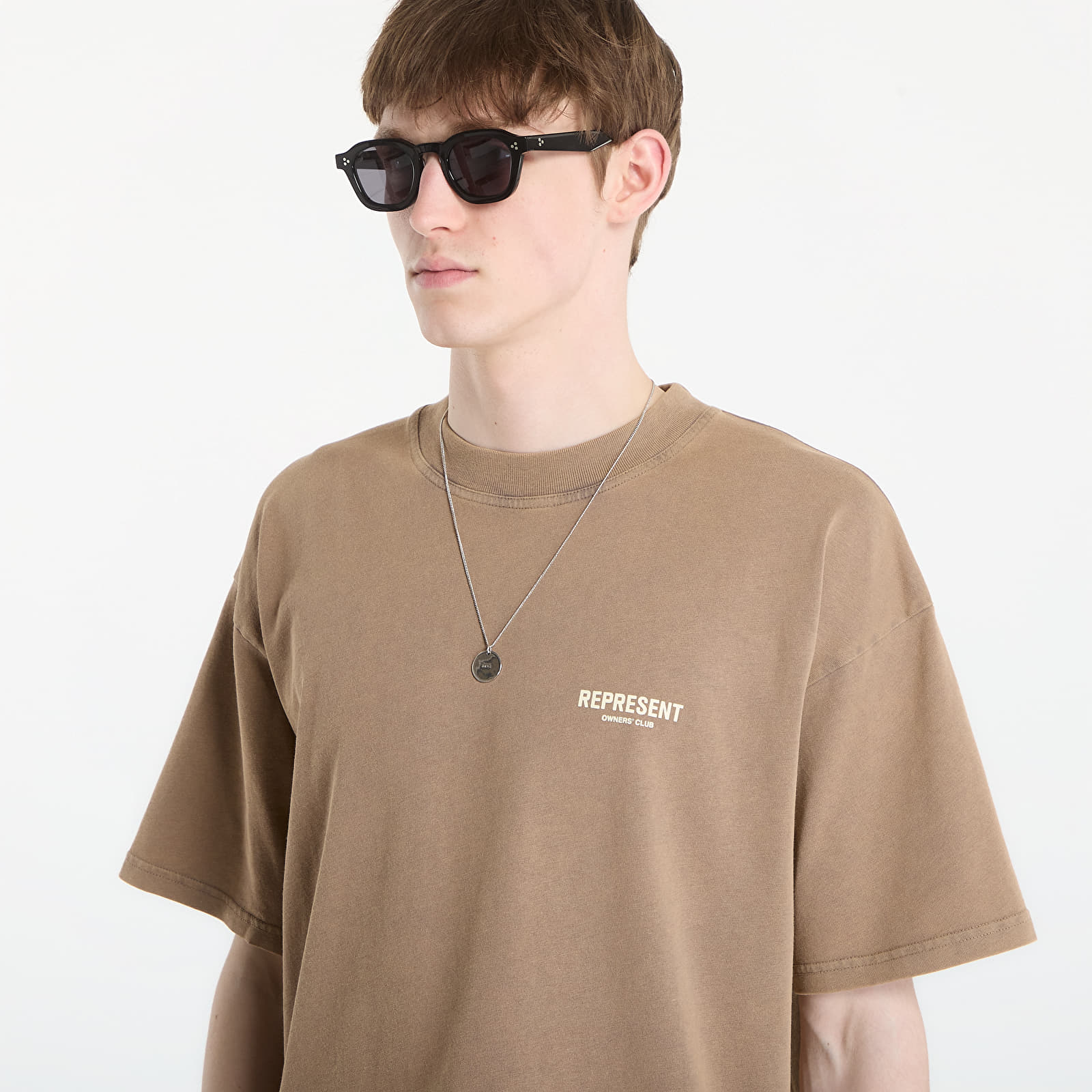 Tričká REPRESENT Owners Club T-Shirt Almond