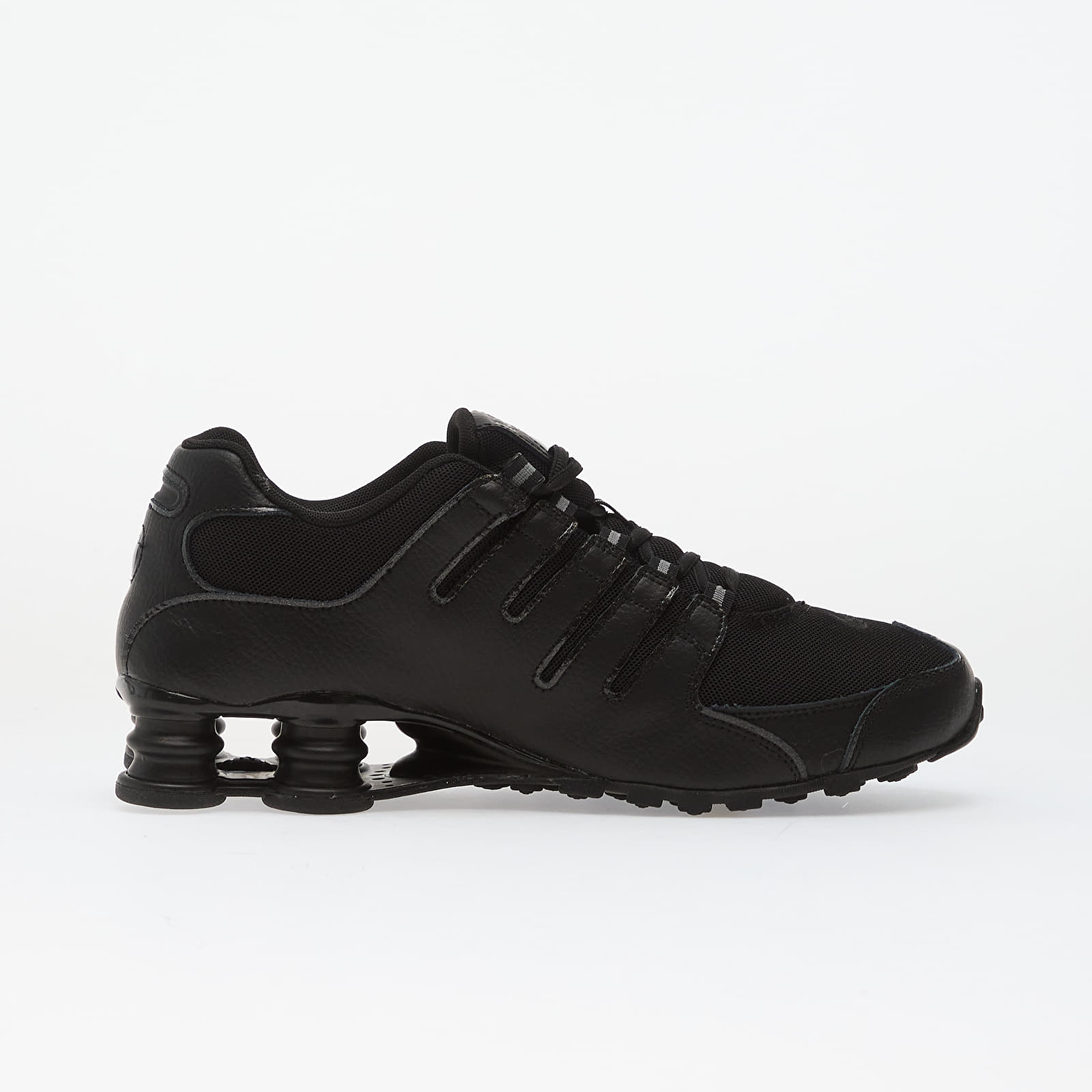 Încălțăminte și sneakerși pentru bărbați Nike Shox Nz Black/ Black-Black