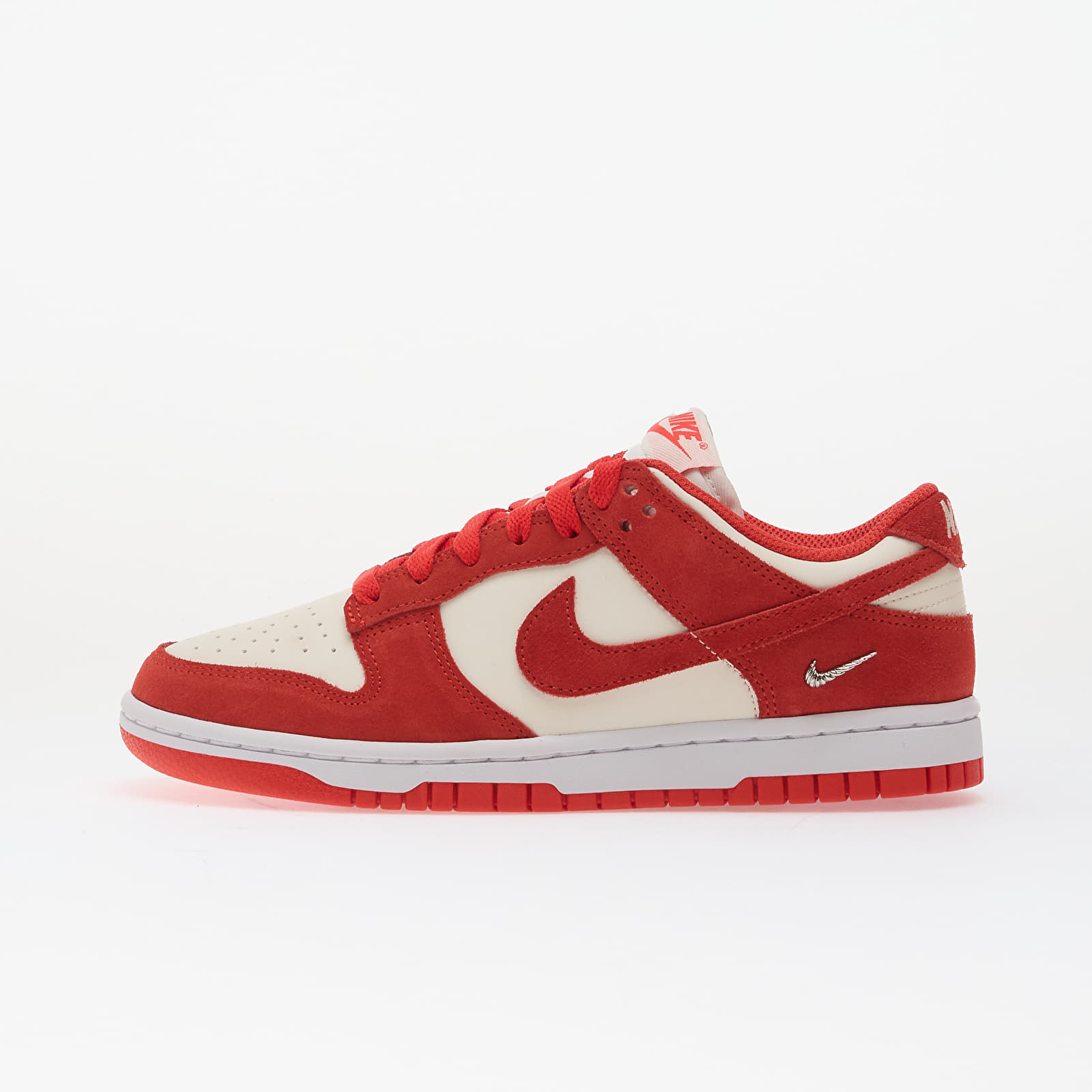 Ženski čevlji Nike Dunk Low Sail/ Lt Crimson-White-Metallic Silver