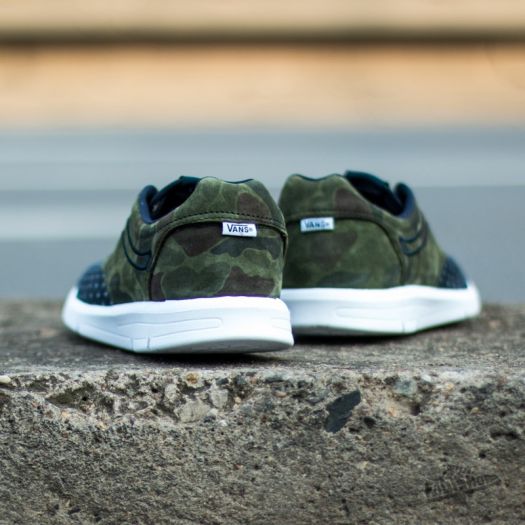 Vans iso camo top