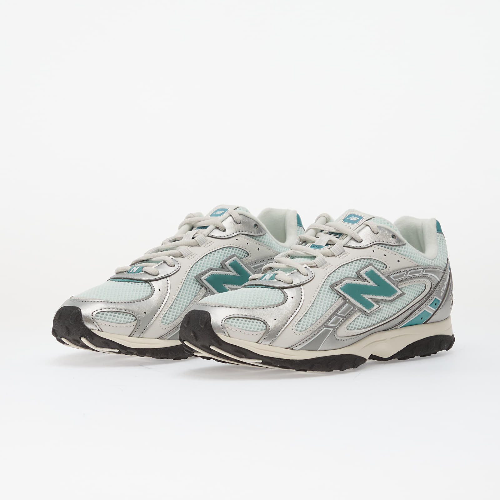 Skor för män New Balance 204L Light Silver Metallic/ Light Silver Metallic