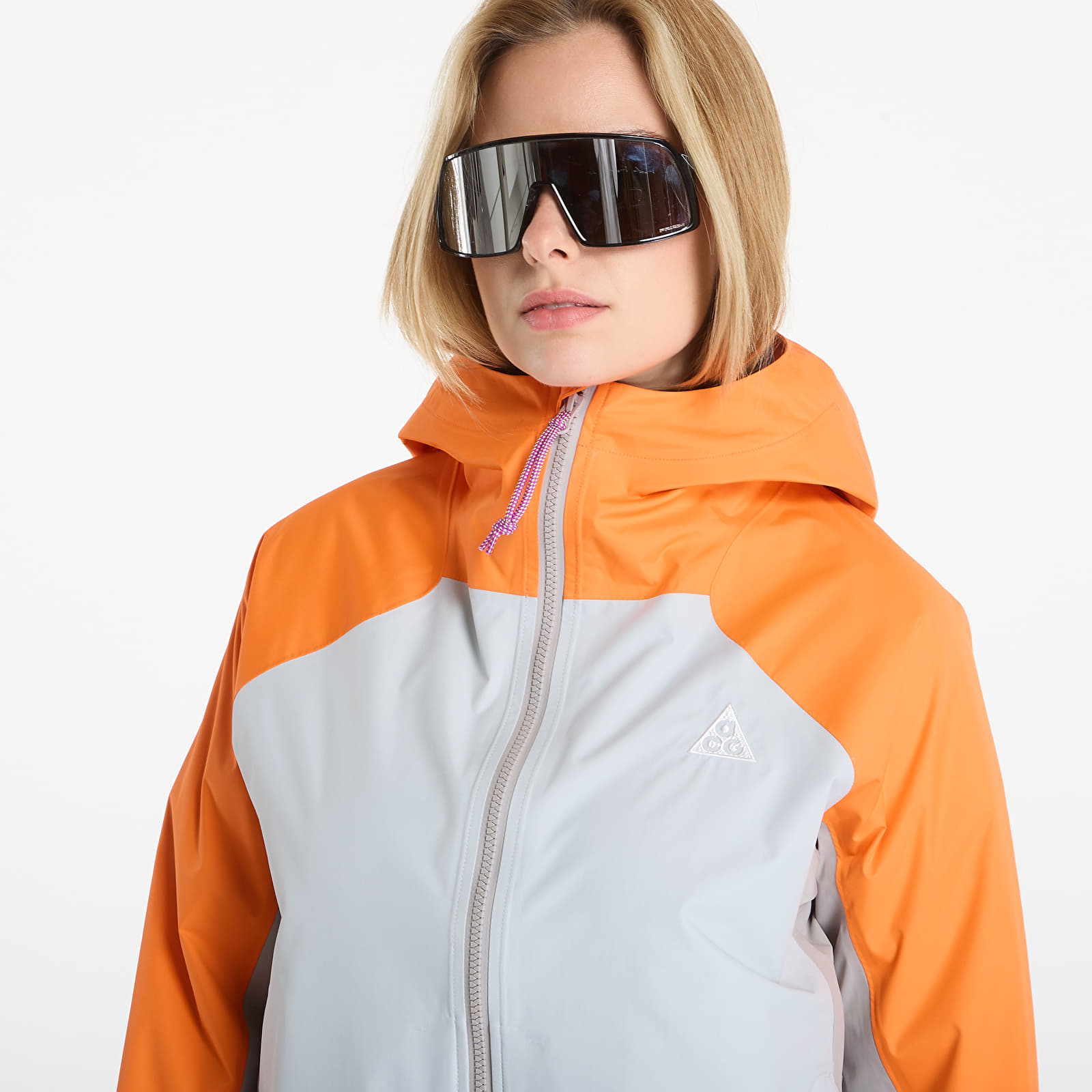Ženske jakne Nike ACG "Phantazma" Women's Storm-FIT ADV Jacket Safety Orange/ Grey Fog/ Summit White