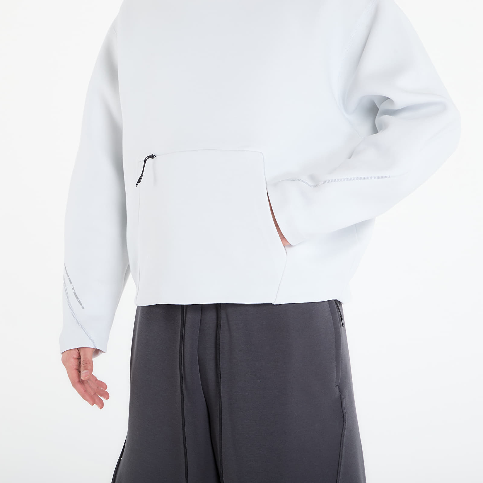 Meeste kapuutsiga dressid Nike Tech Men's Fleece Pullover Hoodie Off White/ Black