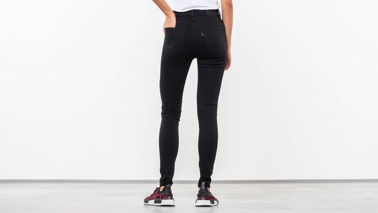 Pants and jeans Levi's® 720™ High-Rise Super Skinny Jeans Black Galaxy |  Footshop