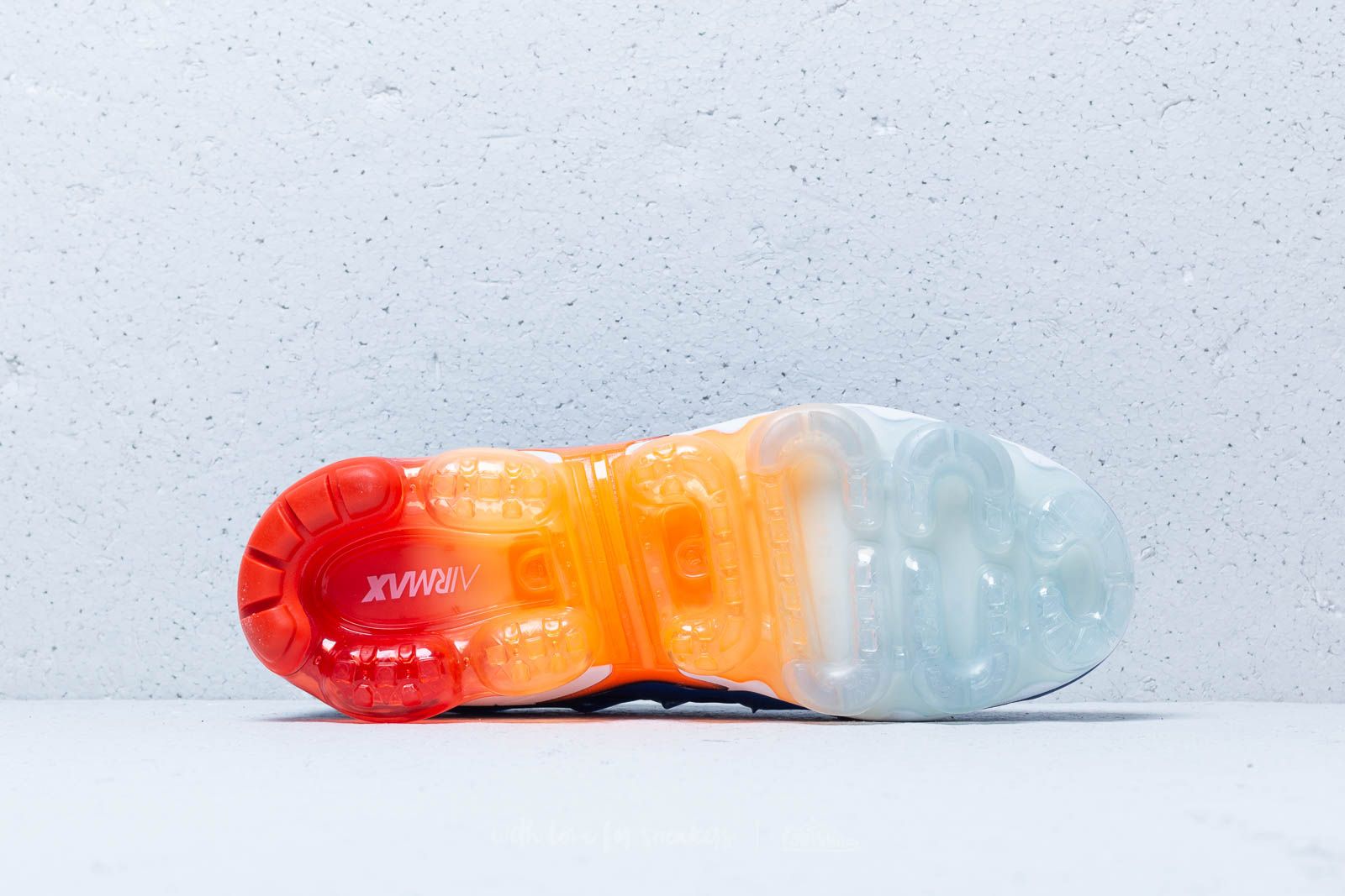 Air vapormax plus on sale game royal/ white-black