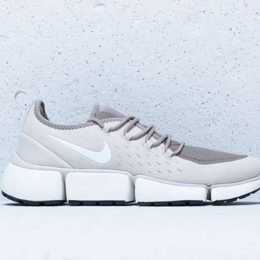 Men s shoes Nike Pocket Fly DM Desert Sand White Sepia Stone Footshop