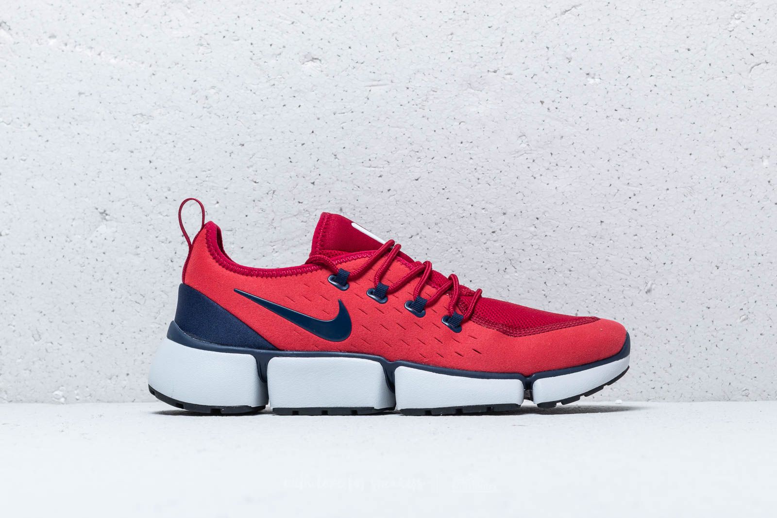 Nike sportswear shop pocket fly